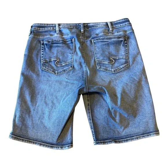 Silver Jeans Co Shorts Womens Sz 20 Avery Bermuda Blue Denim Mid Rise - Picture 2 of 14
